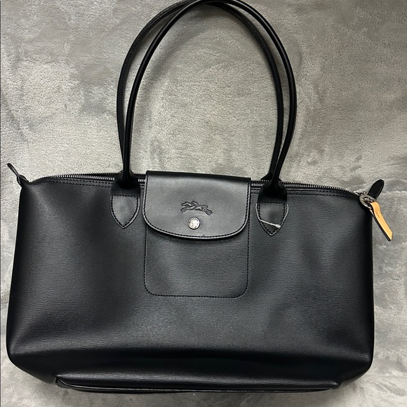 Longchamp Medium Le Pliage Shoulder Tote - Picture 6 of 10